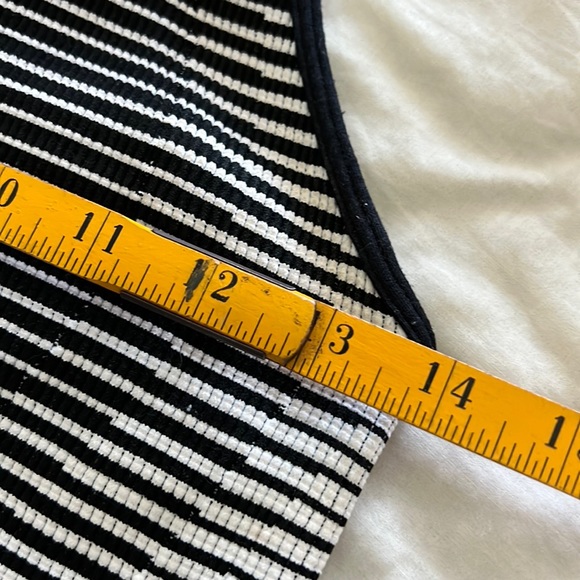 BCBGeneration Bodycon Abstract Seamless Set - Picture 9 of 16